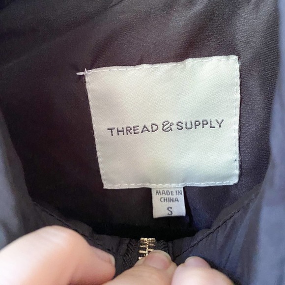 THREAD & SUPPLY Women's Navy Blue Quilted Poly Fill Zip Front Puffer Vest sz S - Picture 6 of 10